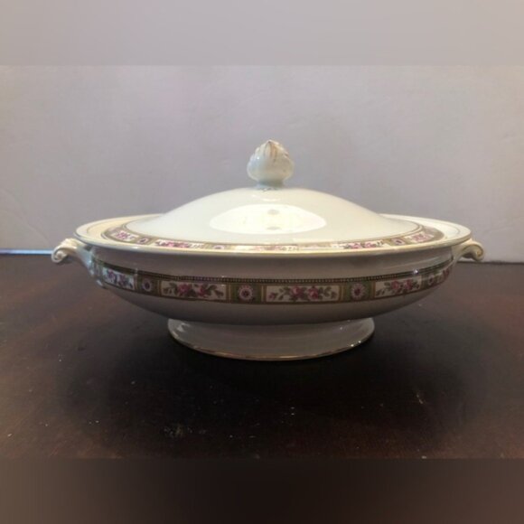 Womens Red Jeans Embroidered Back Pockets Chicos 3829 Like New - Picture 2 of 10